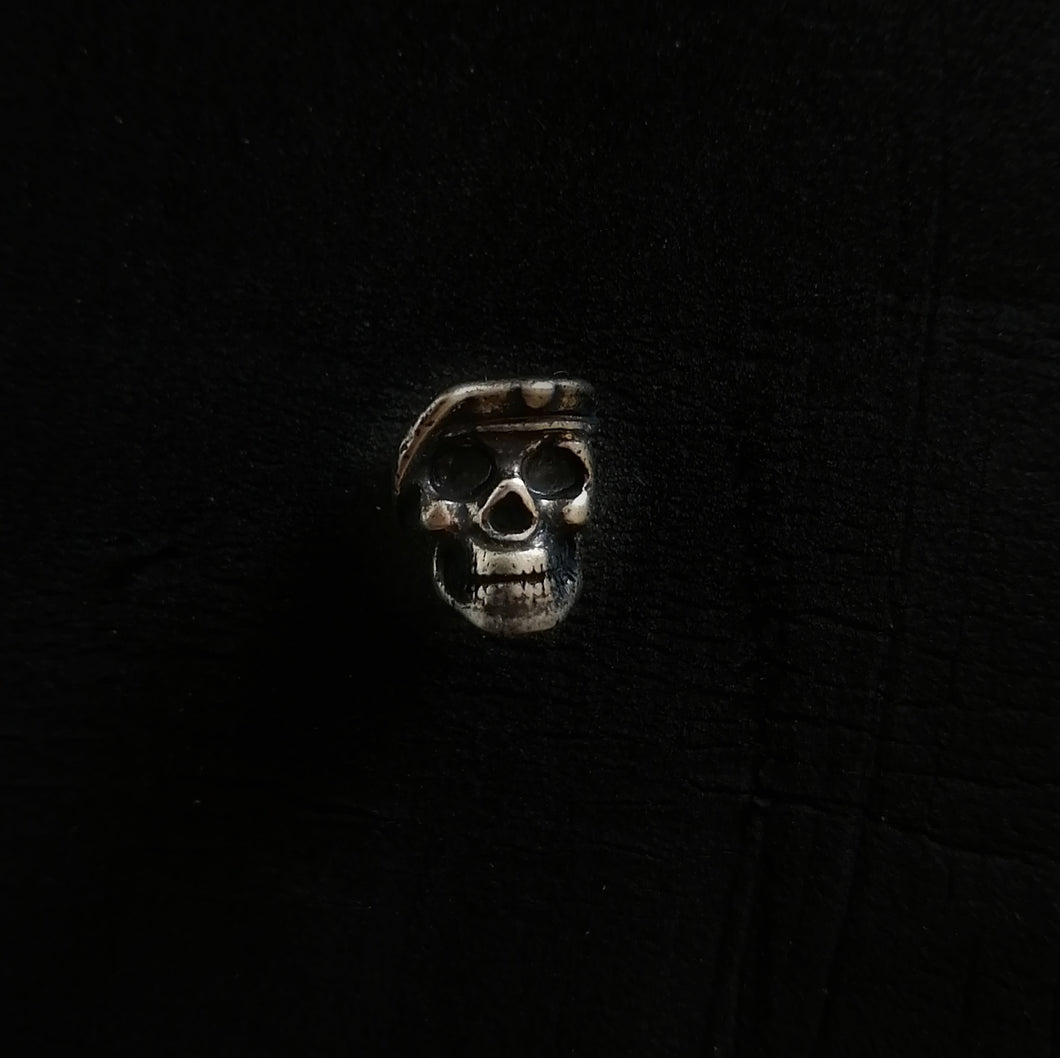 skull with beret bead