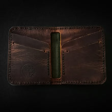 Load image into Gallery viewer, Celtic Leather classic EDC wallet (Pull-up brown leather with olive canvas liner)