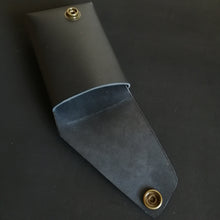 Load image into Gallery viewer, Stag &amp; Bone &quot;the Rambler&quot; wallet (black with brass snaps)